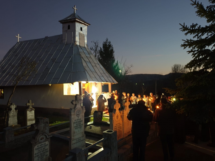 Clopotul bisericii din satul Vidimirești a fost sfințit