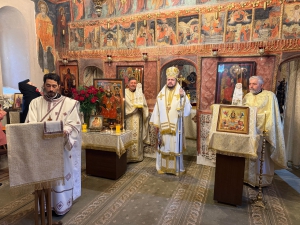 Preasfinţitul Veniamin, Episcopul Basarabiei de Sud, a slujit de Izvorul Tămăduirii la Mănăstirea Strehaia