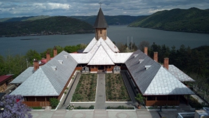 Liturghie arhierească și hirotonie de preot la Mănăstirea „Sfânta Ana” din Orșova