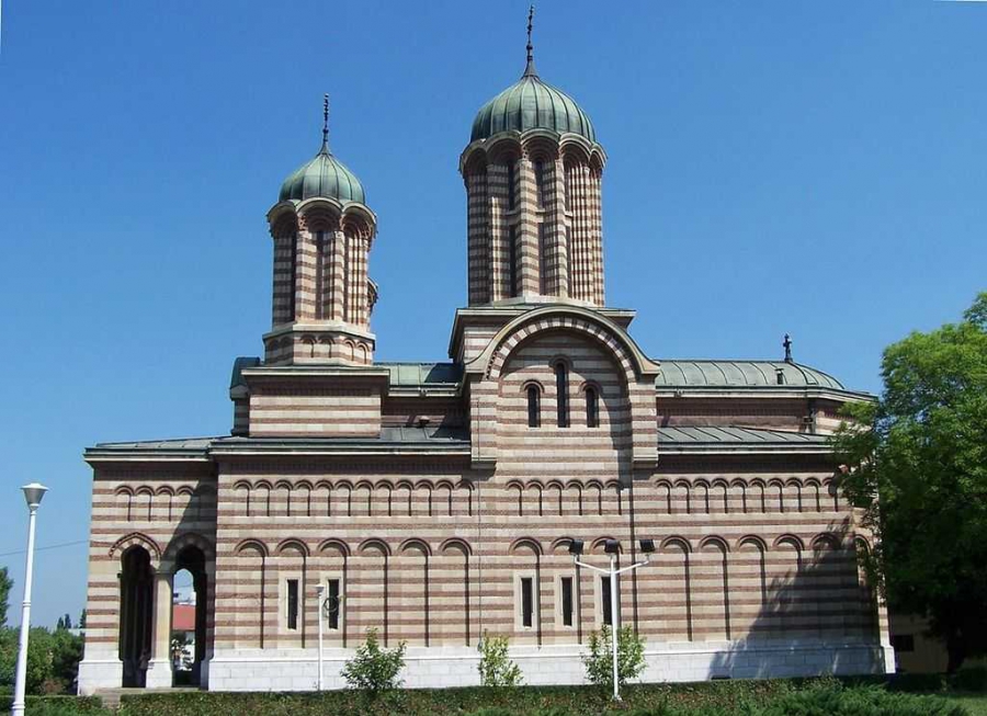 Preasfințitul Nicodim va participa la hramul Catedralei Mitropolitane din Craiova