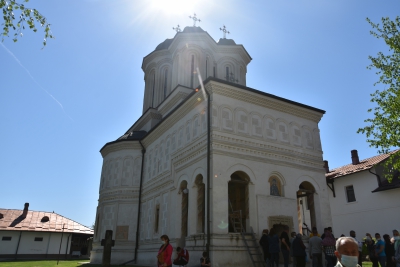 Izvorul Tămăduirii prăznuit la Mănăstirea Gura Motrului