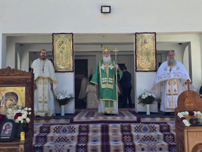 Liturghie arhierească cu prilejul hramului Mănăstirii Coşuştea-Crivelnic