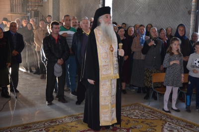 Preasfințitului Părinte Nicodim a binecuvântat lucrările săvârșite la biserica parohiei Gârla Mare II