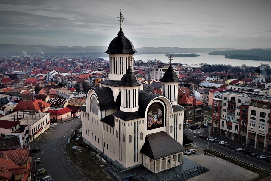 Slujbă arhierească la Catedrala din Drobeta Turnu Severin