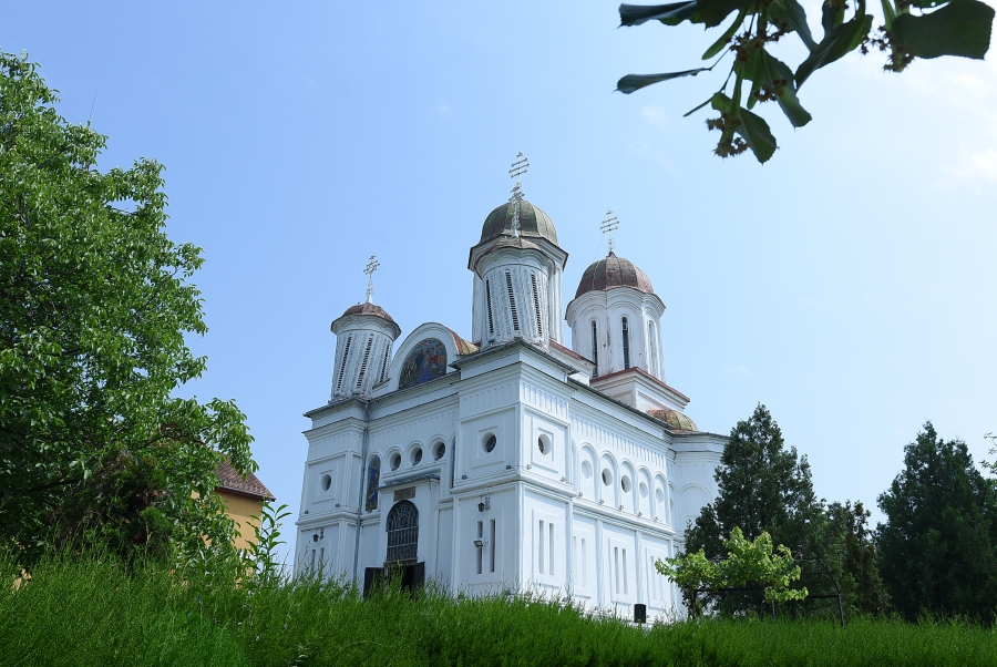 Hramul de vară al bisericii Grecescu din Drobeta Turnu Severin