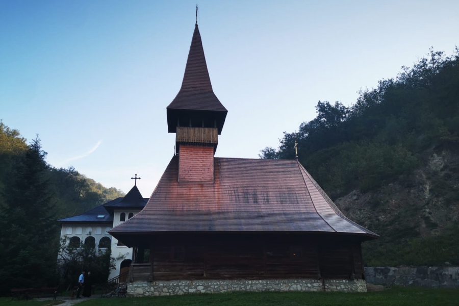 Bucurie duhovnicească și slujbă arhierească la hramul mănăstirii Vodița