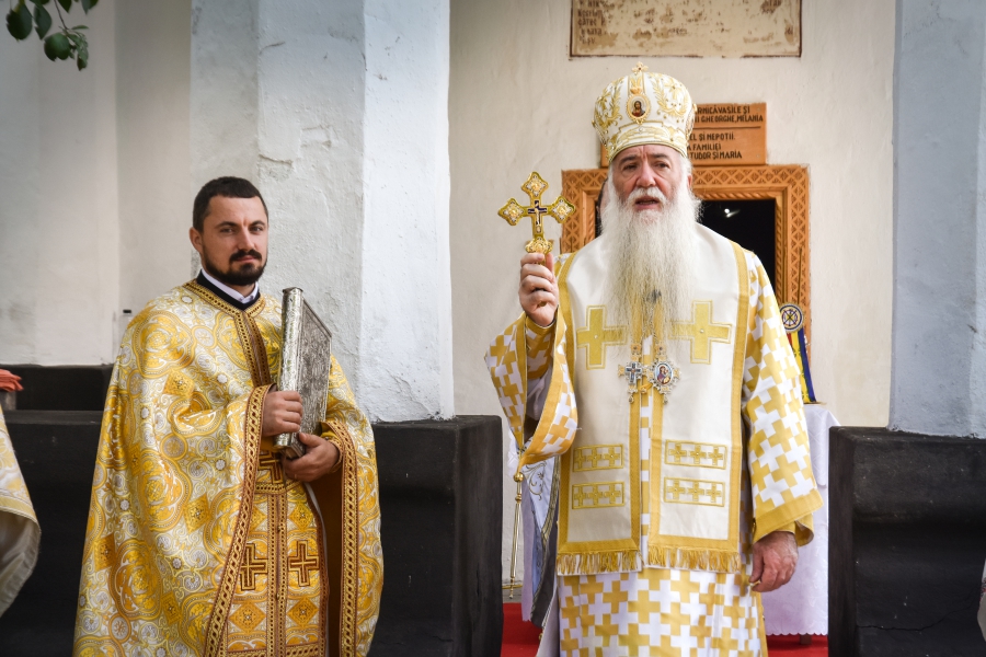 Un nou preot paroh în Parohia Corcova