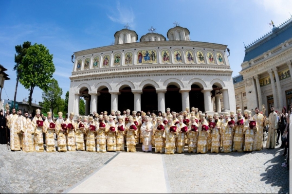 Marele Mir a fost sfințit pentru a 22-a oară în cei 134 ani de autocefalie ai Bisericii Ortodoxe Române