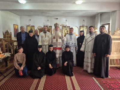 Slujire arhierească la Mănăstirea mehedințeană Coșuștea-Crivelnic