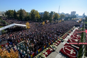 Sărbătoarea Sfintei Ocrotitoare a Moldovei, în An Centenar. Preasfinţitul Nicodim la Sărbătoarea Sfintei Parascheva