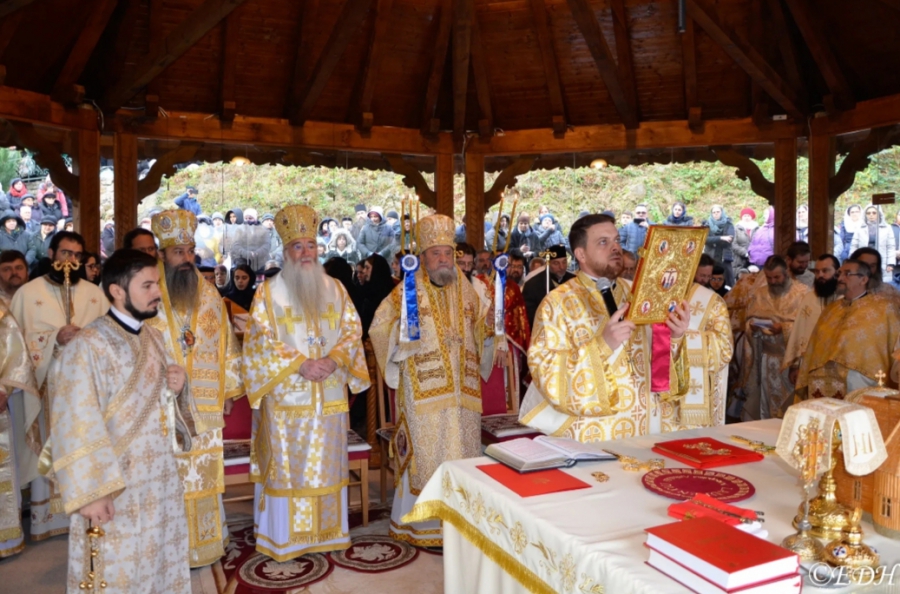 Pomenirea Părintelui Arsenie Boca la Mănăstirea Prislop – 30 de ani de la trecerea la cele veșnice