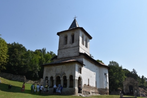 Slujbă arhierească la hramul Mănăstirii Baia de Aramă